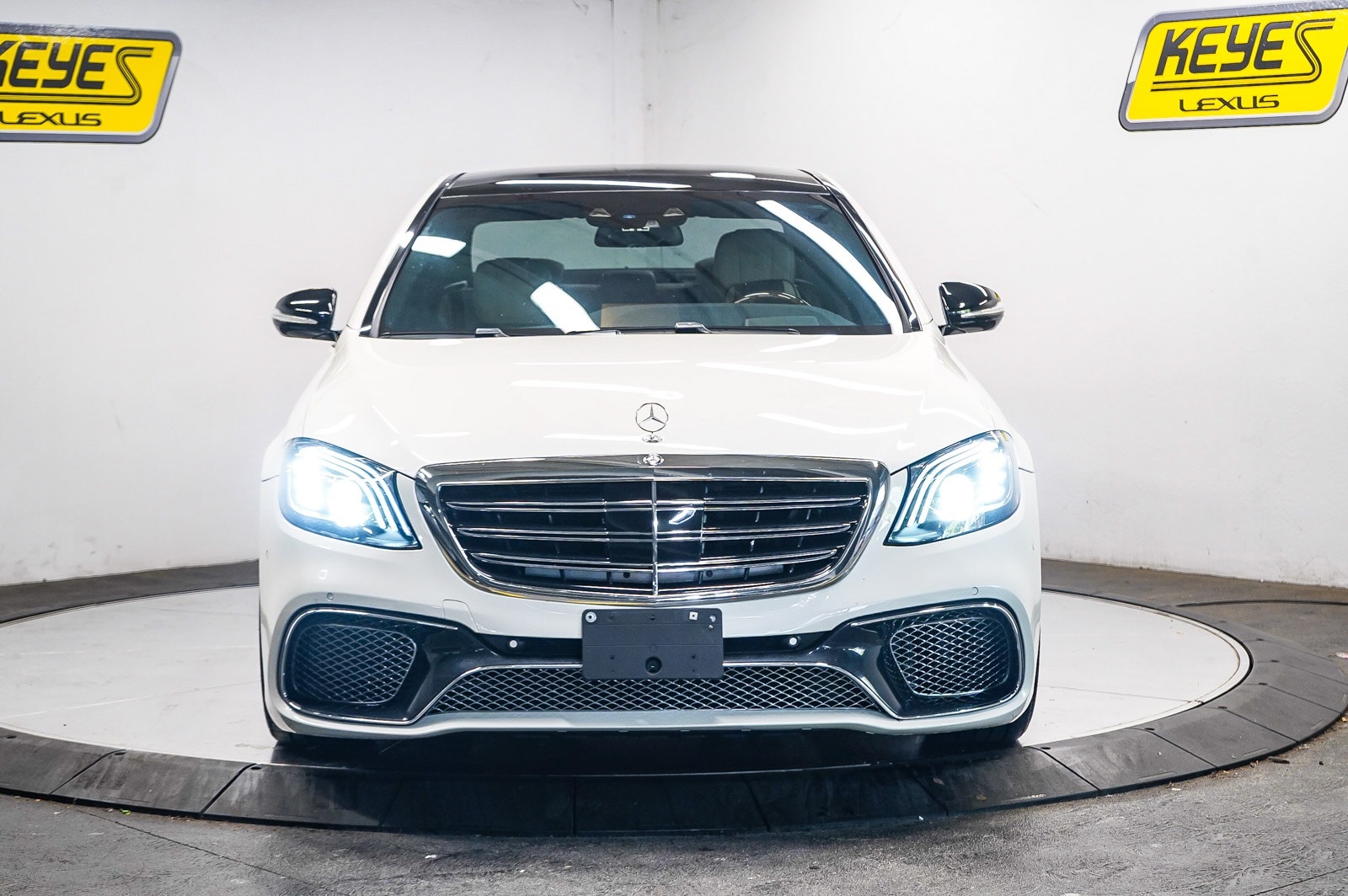 Thumbnail: 2015 Mercedes-Benz S-Class - 6