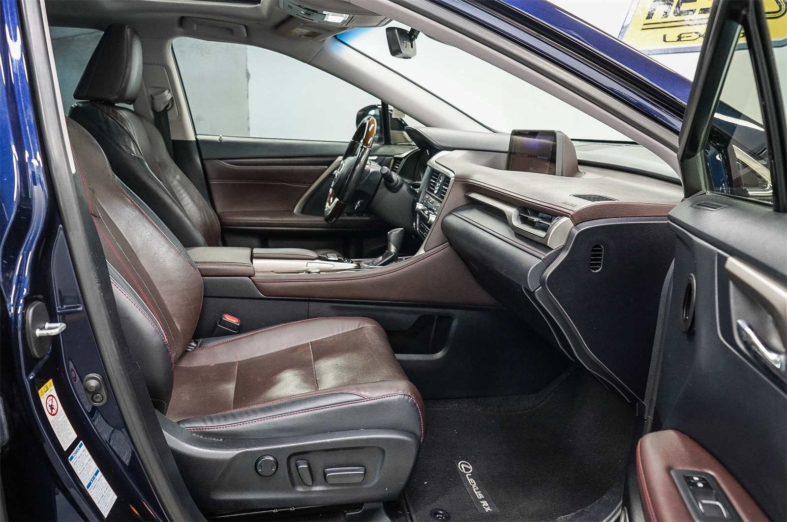 Thumbnail: 2018 Lexus RX - 17