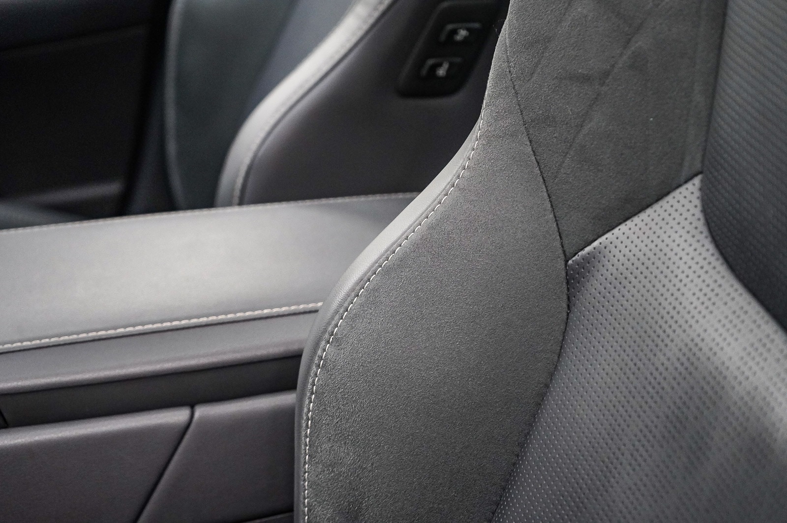 Thumbnail: 2025 Lexus RX - 20