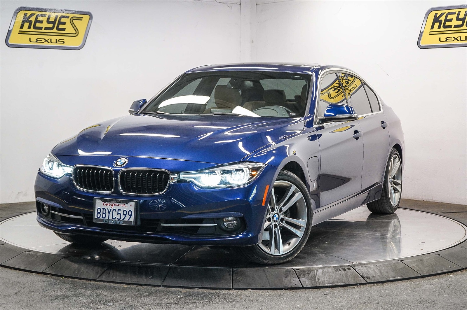 Thumbnail: 2018 BMW 3 Series - 1