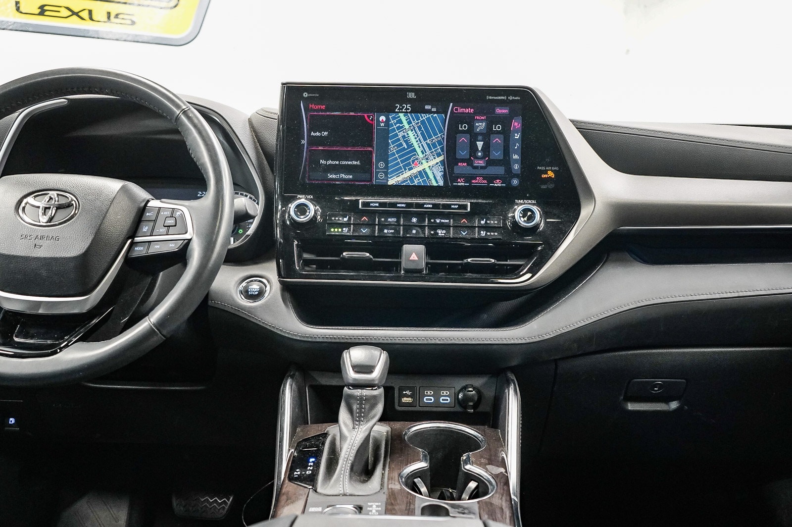 Thumbnail: 2022 Toyota Highlander - 13