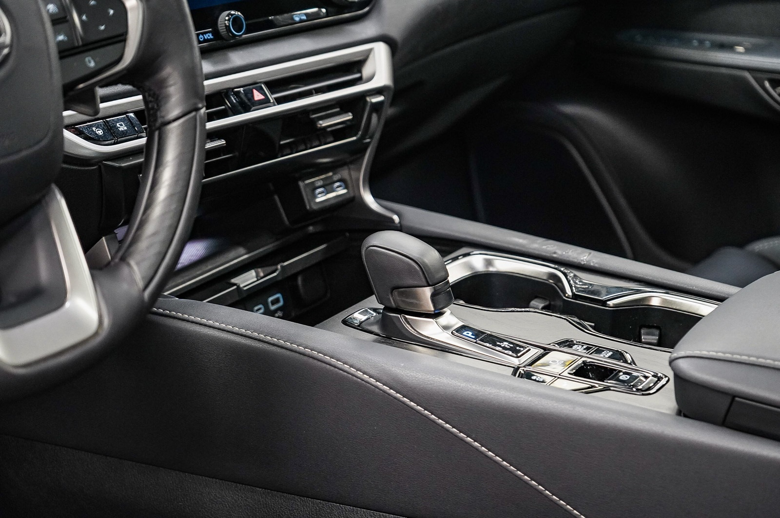 Thumbnail: 2025 Lexus RX - 24