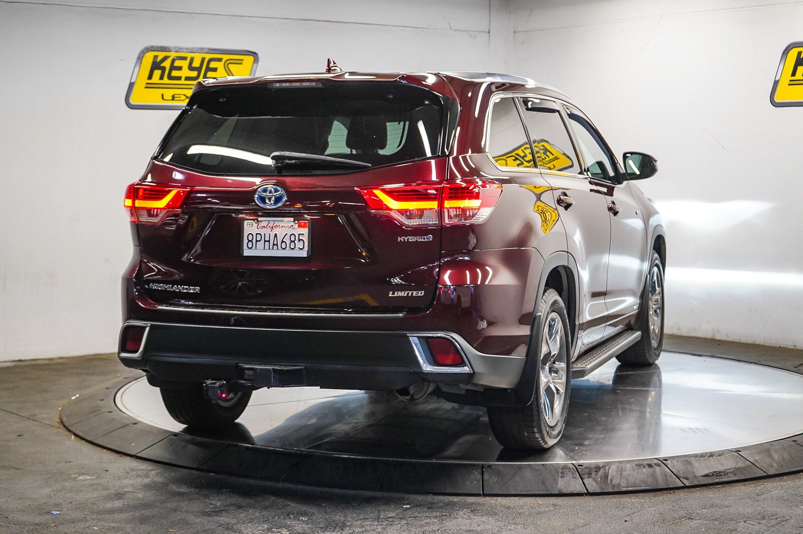 2019 Toyota Highlander Hybrid Limited Platinum photo 4