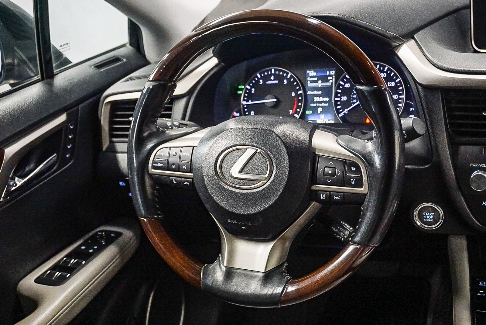 Thumbnail: 2018 Lexus RX - 17