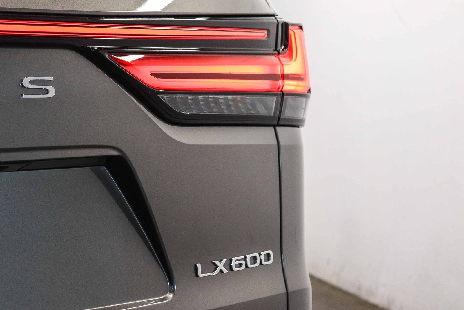 Thumbnail: 2024 Lexus LX - 11