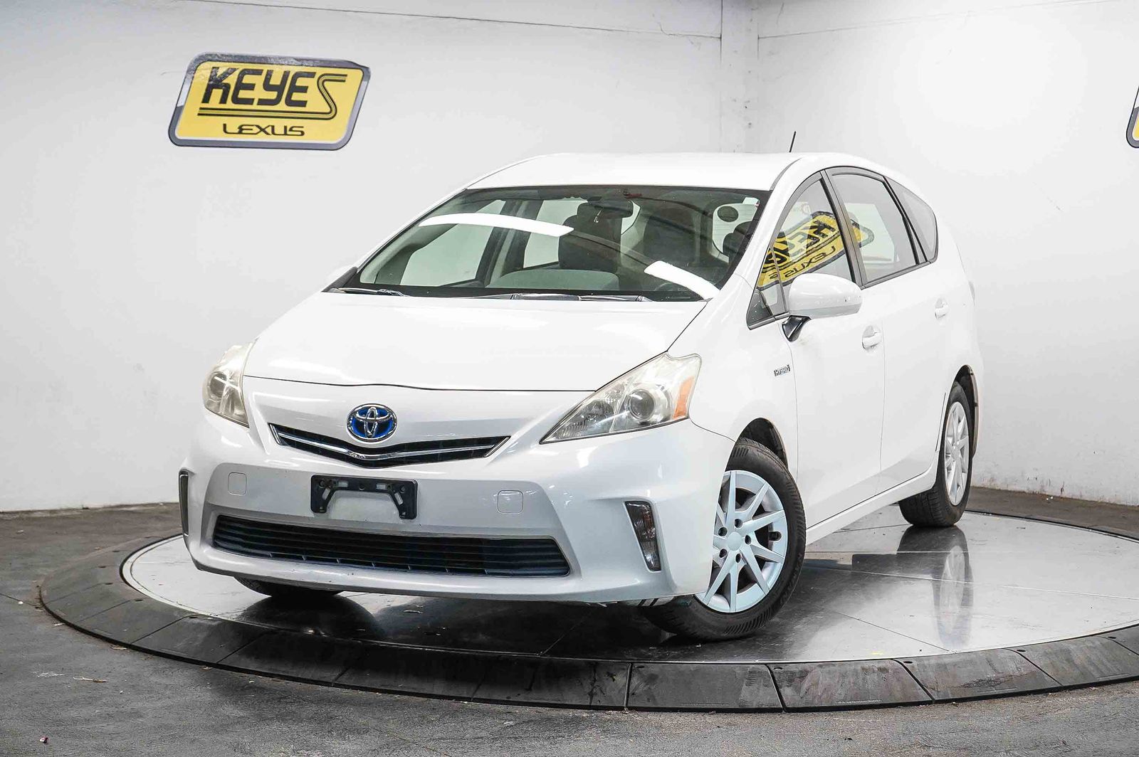 Thumbnail: 2012 Toyota Prius v - 1