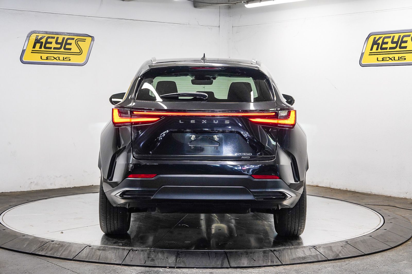 Thumbnail: 2024 Lexus ES - 2