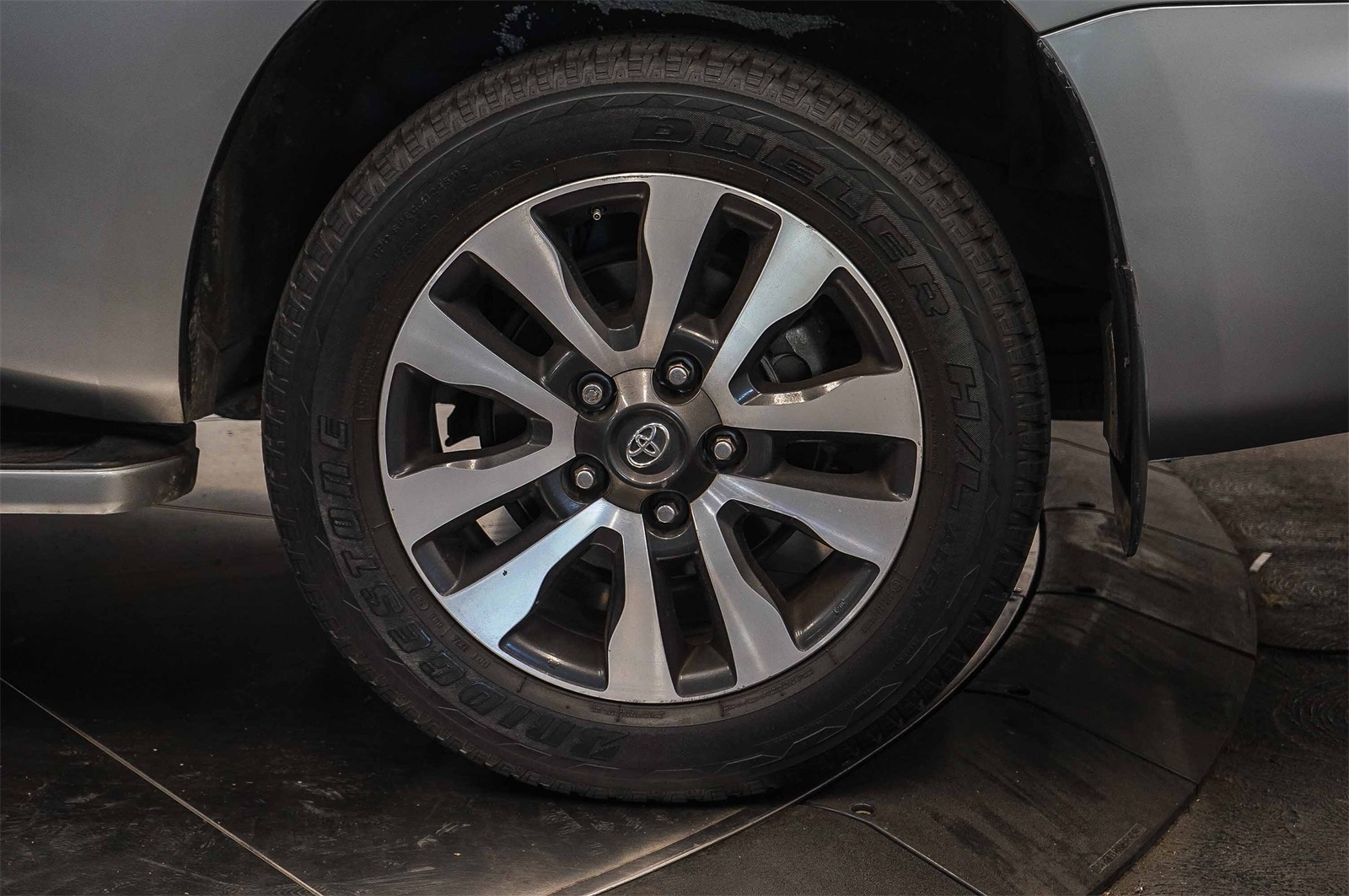 Thumbnail: 2018 Toyota Sequoia - 10