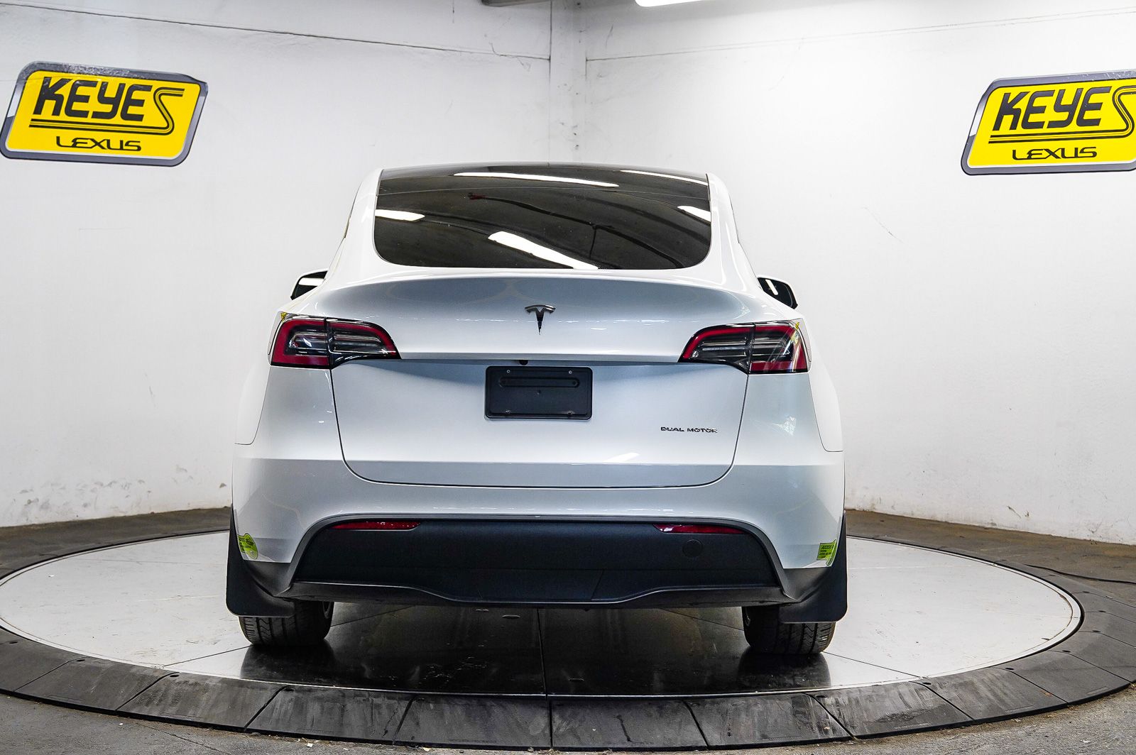 Thumbnail: 2023 Tesla Model Y - 4