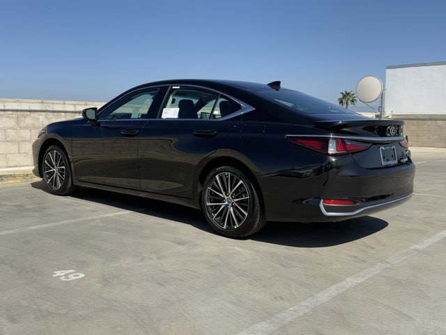 Thumbnail: 2025 Lexus ES - 10
