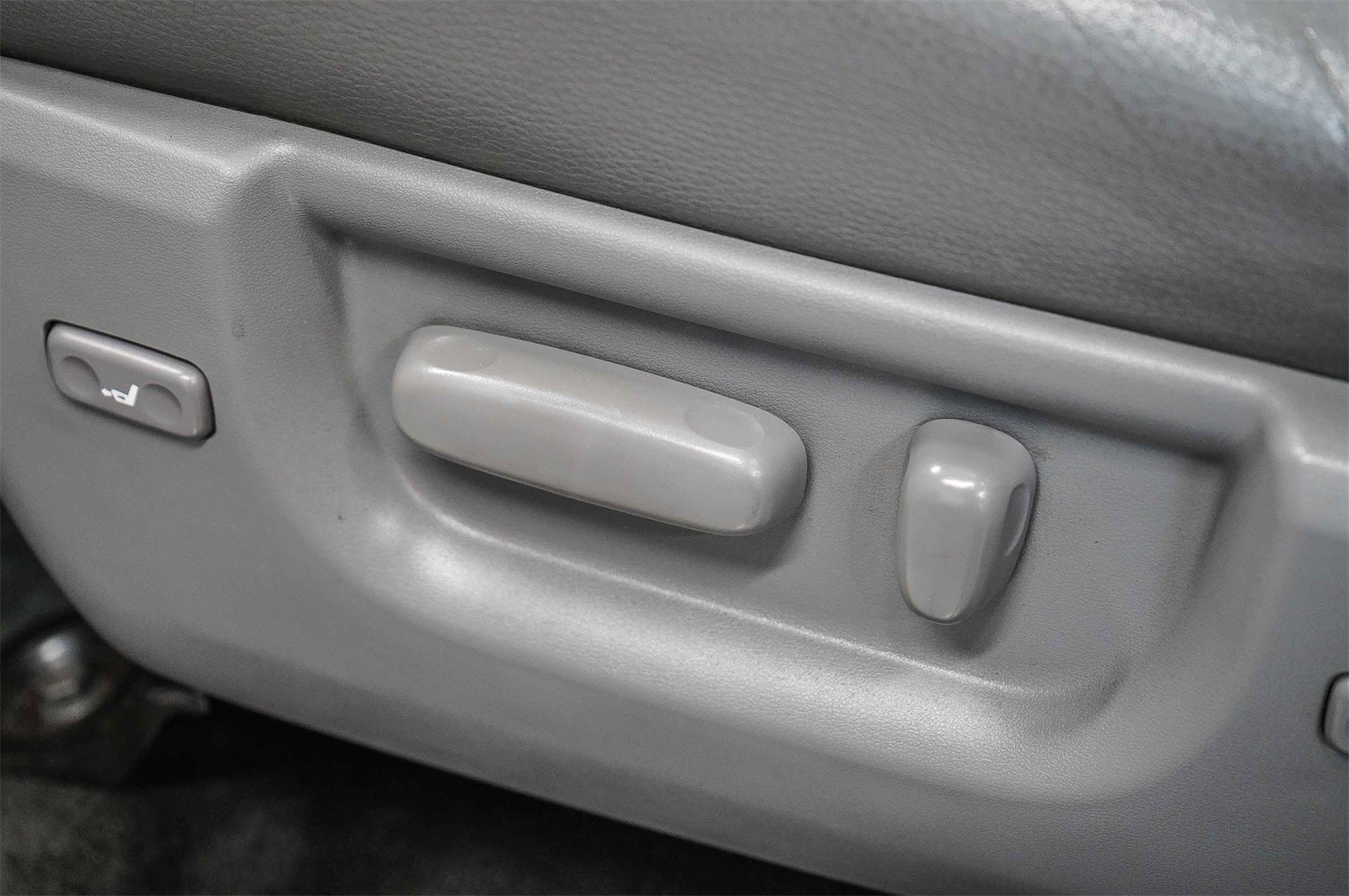 Thumbnail: 2018 Toyota Sequoia - 23