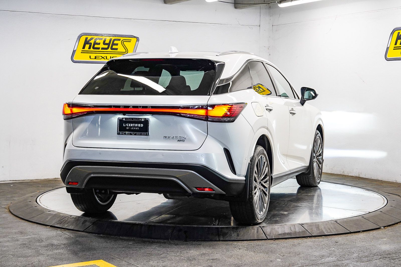 Thumbnail: 2025 Lexus RX - 4