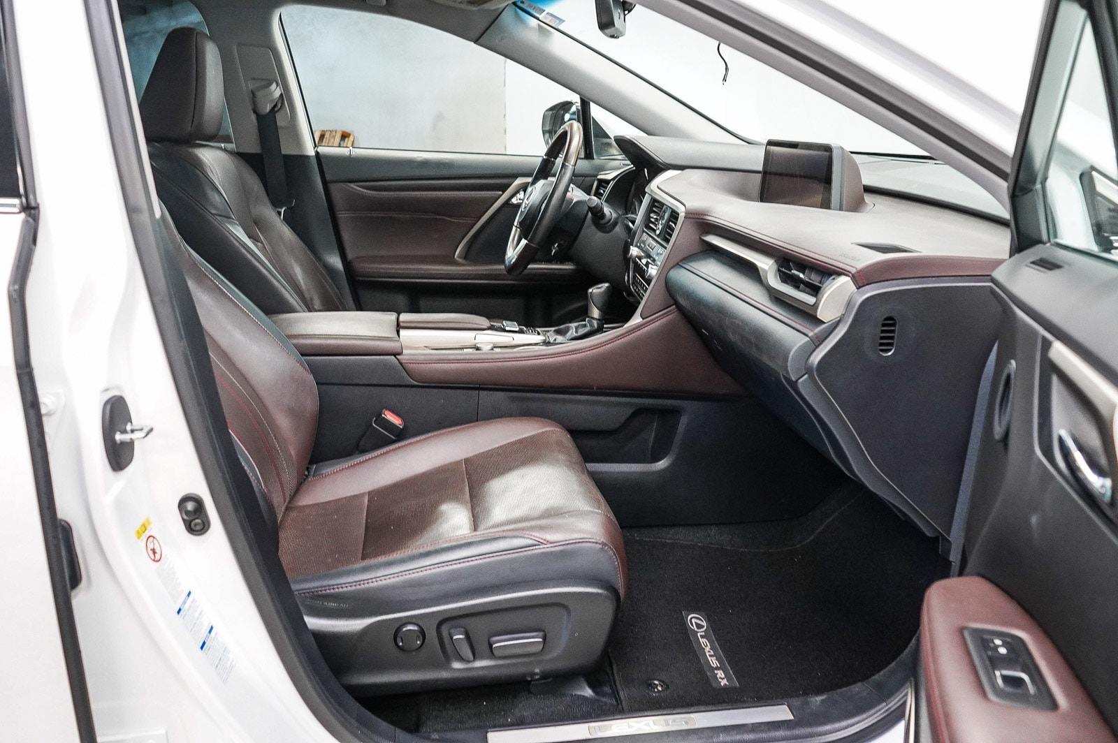 Thumbnail: 2016 Lexus RX - 17