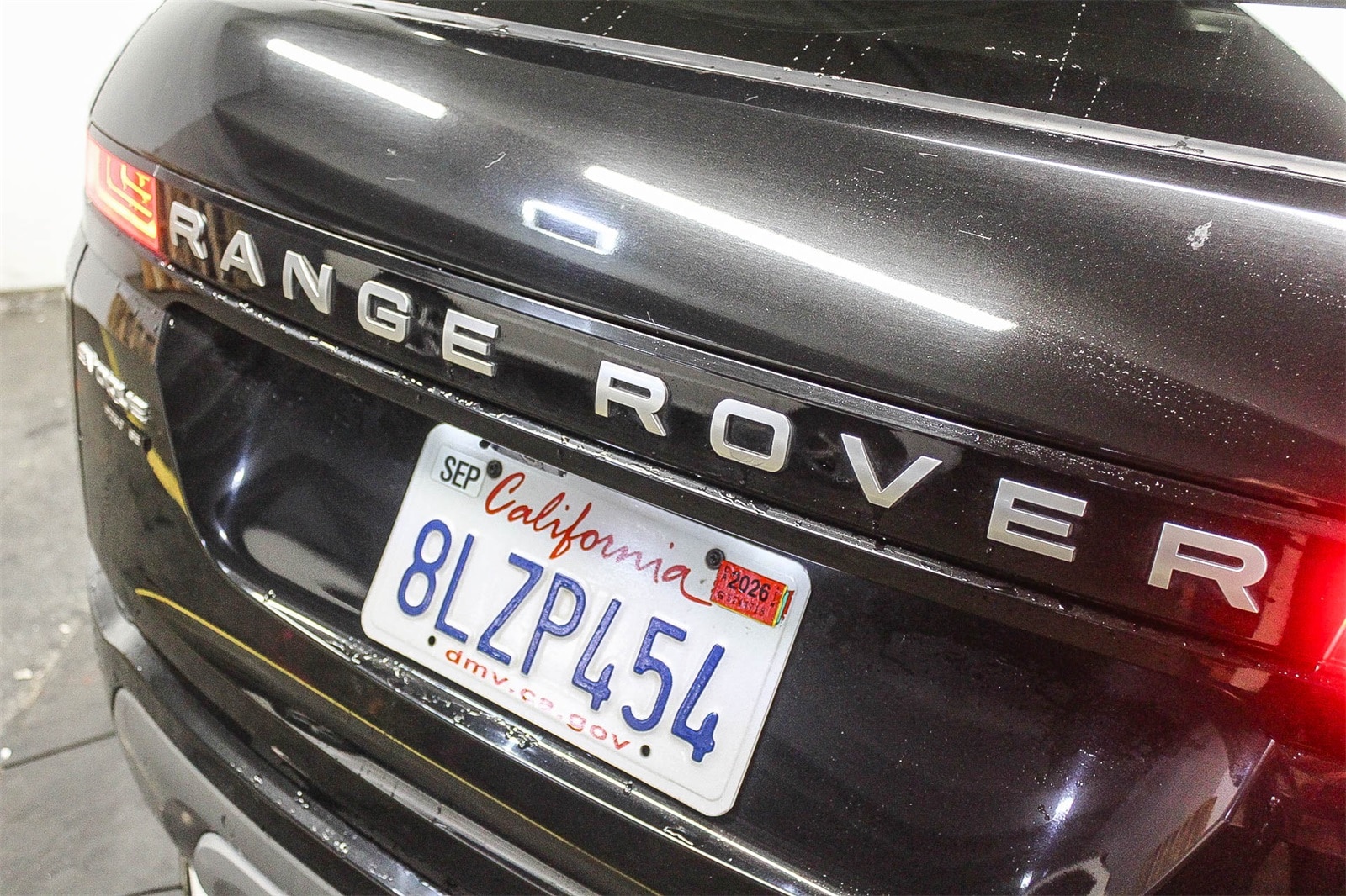 Thumbnail: 2020 Land Rover Range Rover Evoque - 8