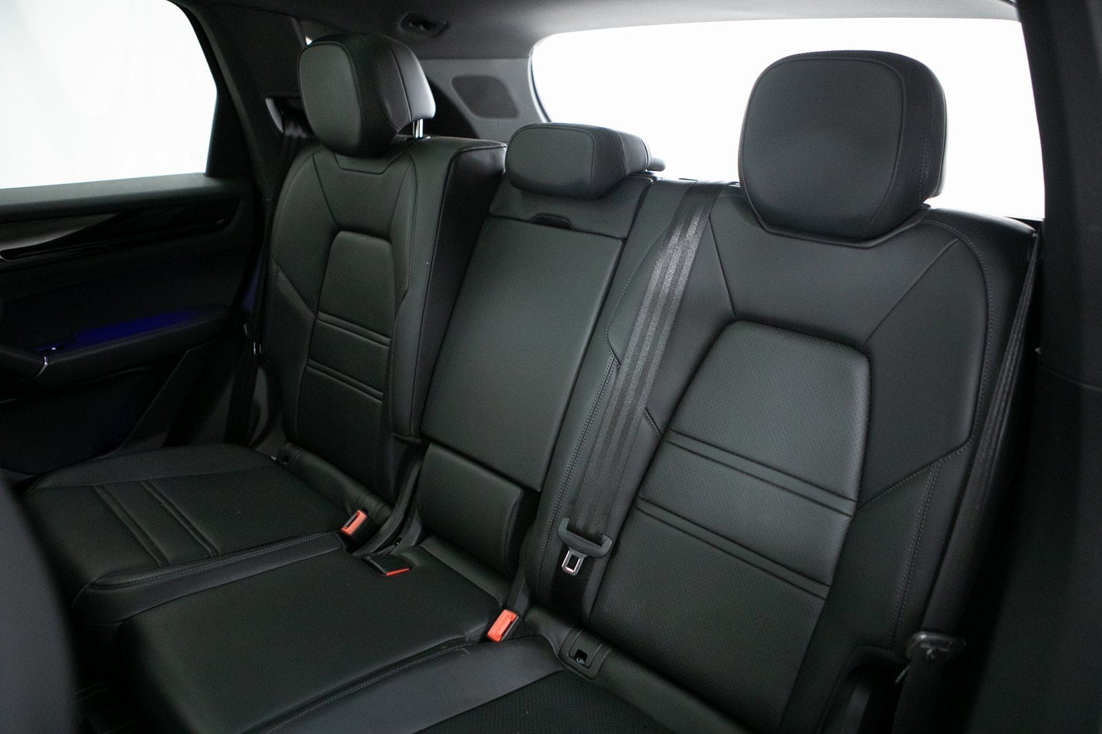 Thumbnail: 2022 Porsche Cayenne - 29