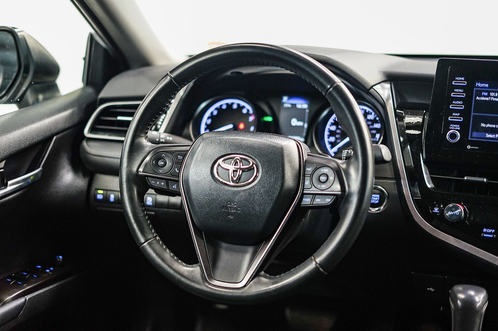 Thumbnail: 2023 Toyota Camry - 14