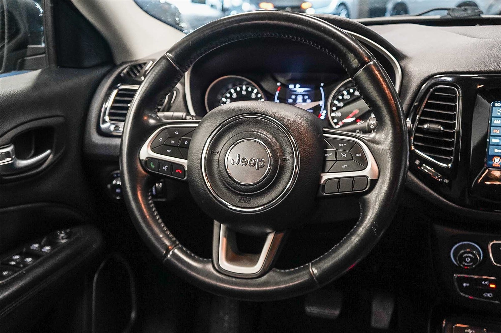 Thumbnail: 2020 Jeep Compass - 15