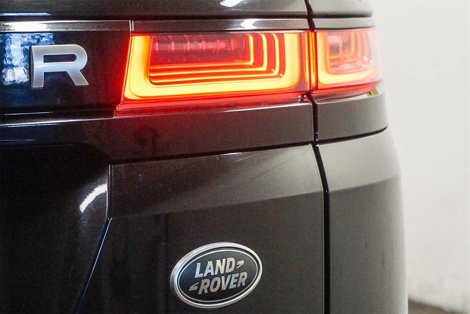 Thumbnail: 2020 Land Rover Range Rover Evoque - 12