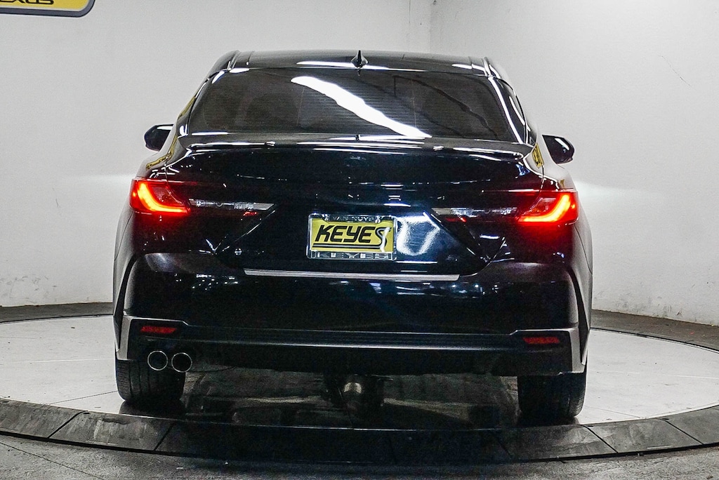 Used 2025 Toyota Camry SE Sedan