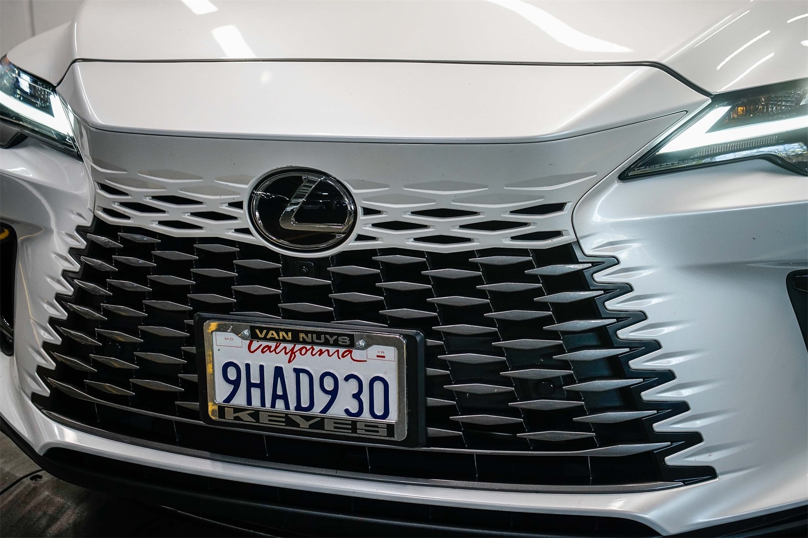 Thumbnail: 2023 Lexus RX - 8
