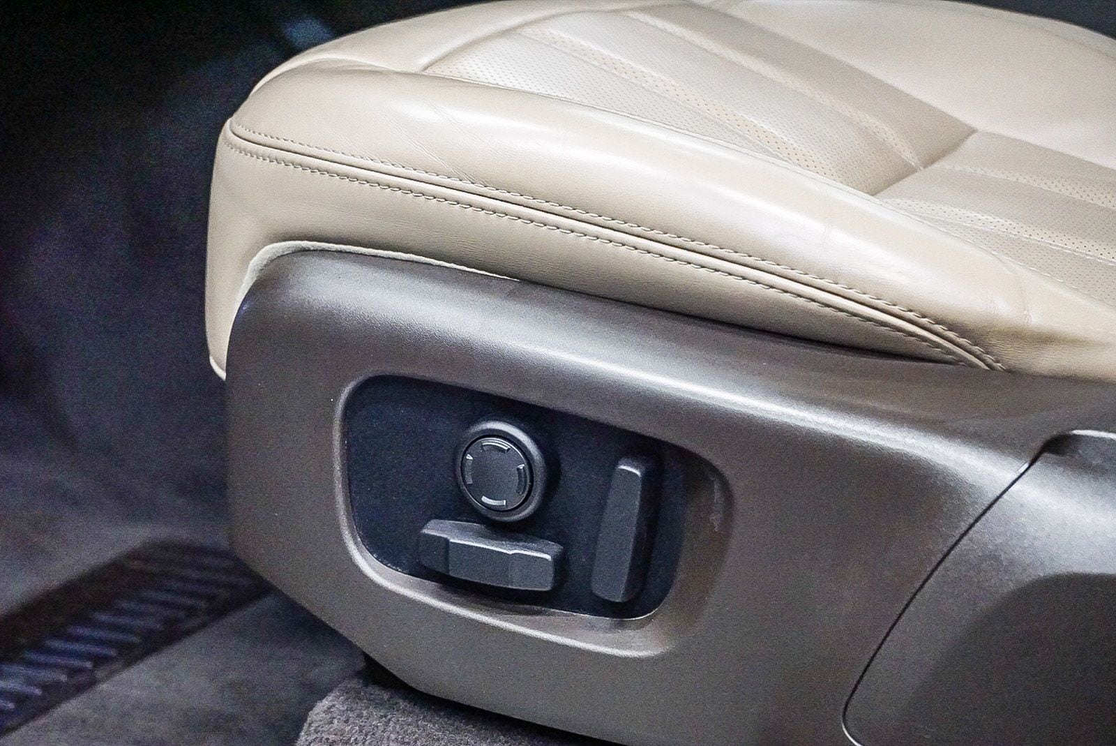 Thumbnail: 2018 Land Rover Range Rover Sport - 22