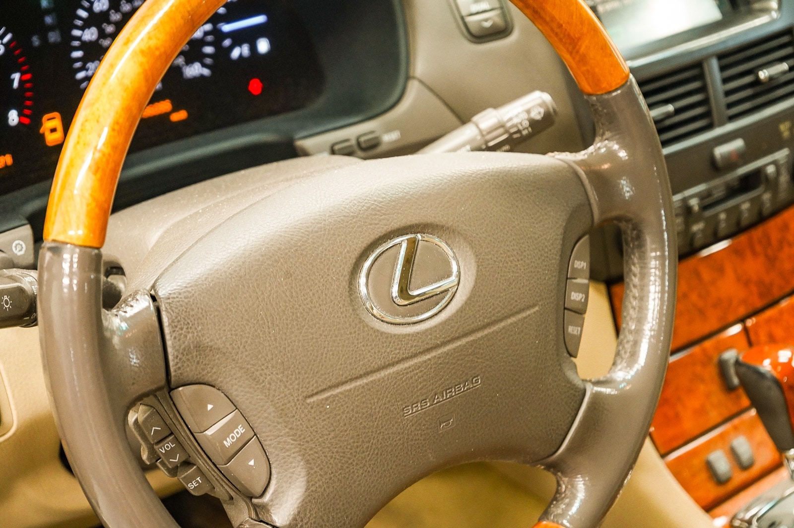 Thumbnail: 2005 Lexus LS - 21