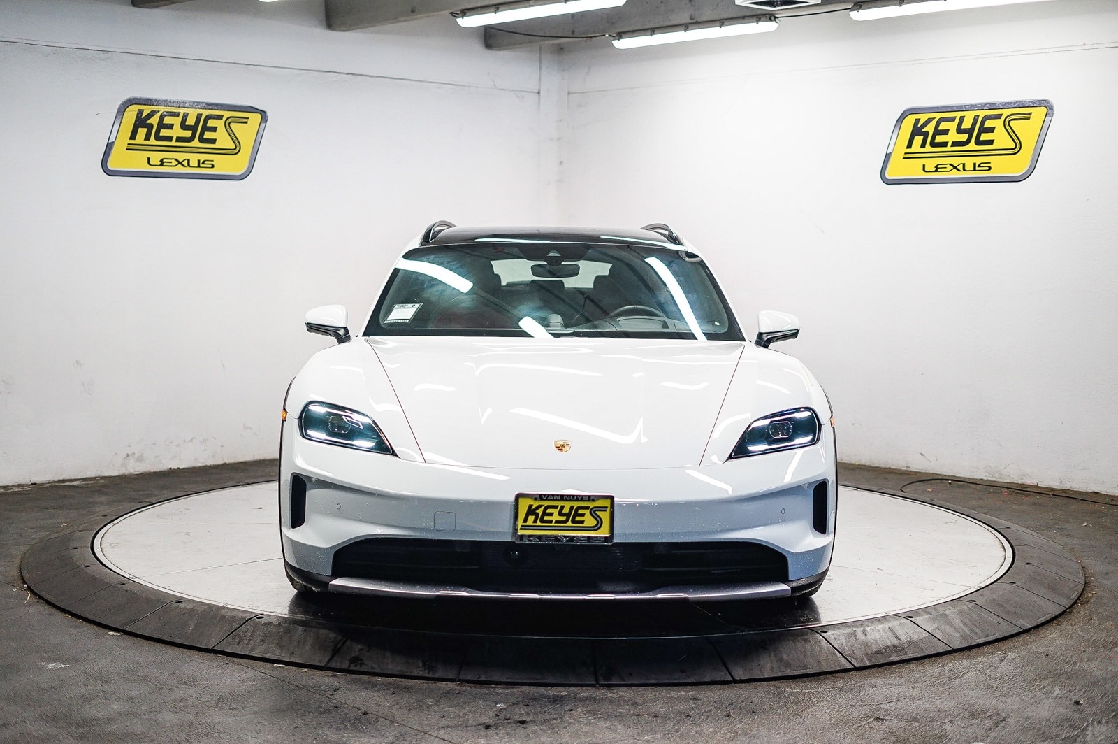 Thumbnail: 2025 Porsche Taycan - 6