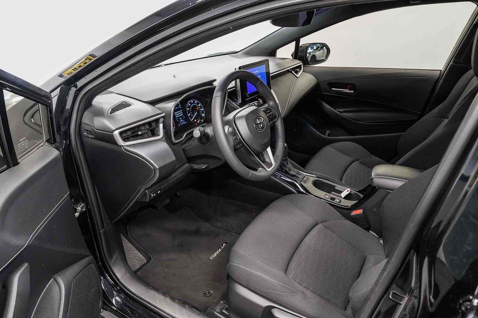 Thumbnail: 2025 Toyota Corolla - 17