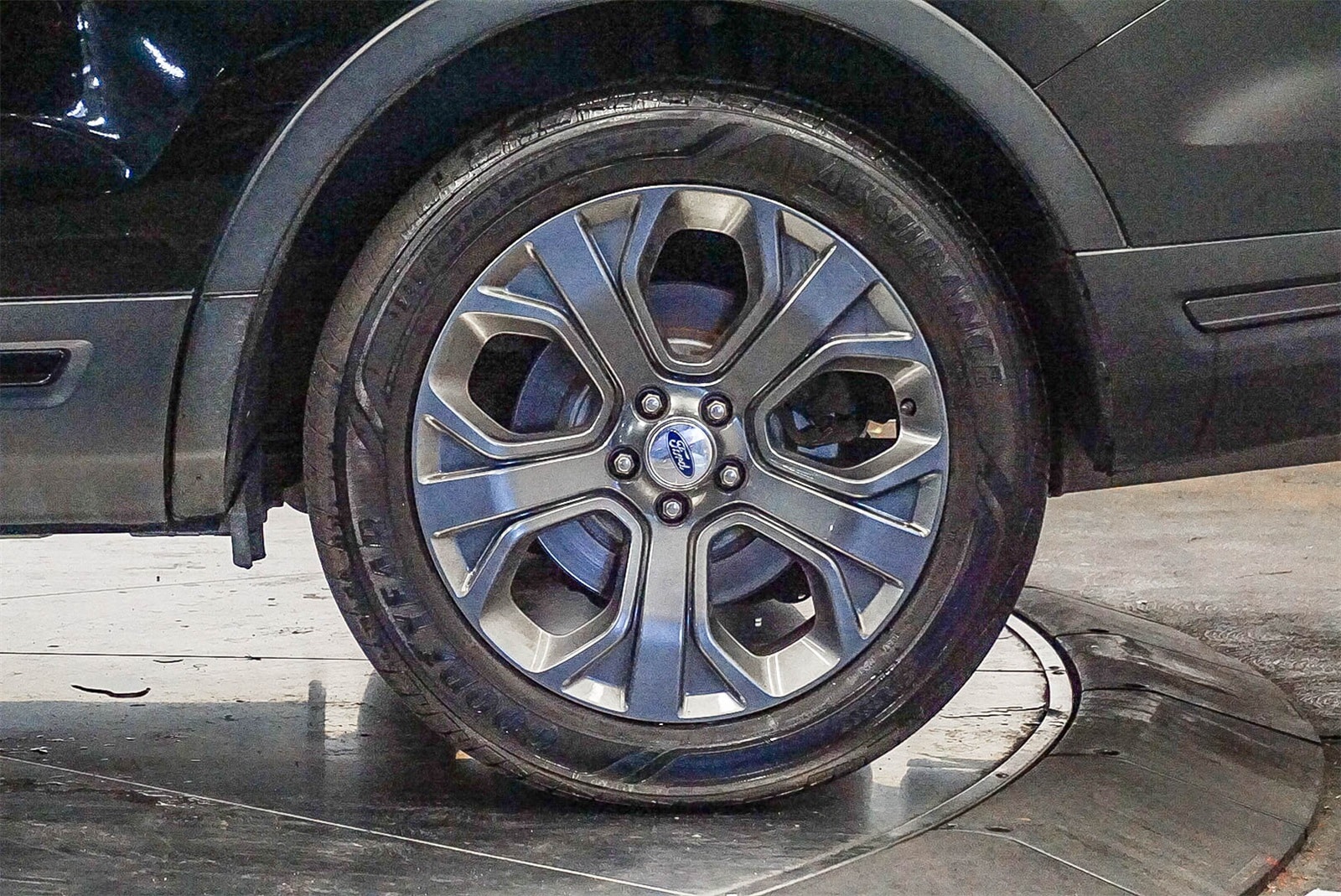 Thumbnail: 2018 Ford Explorer - 10