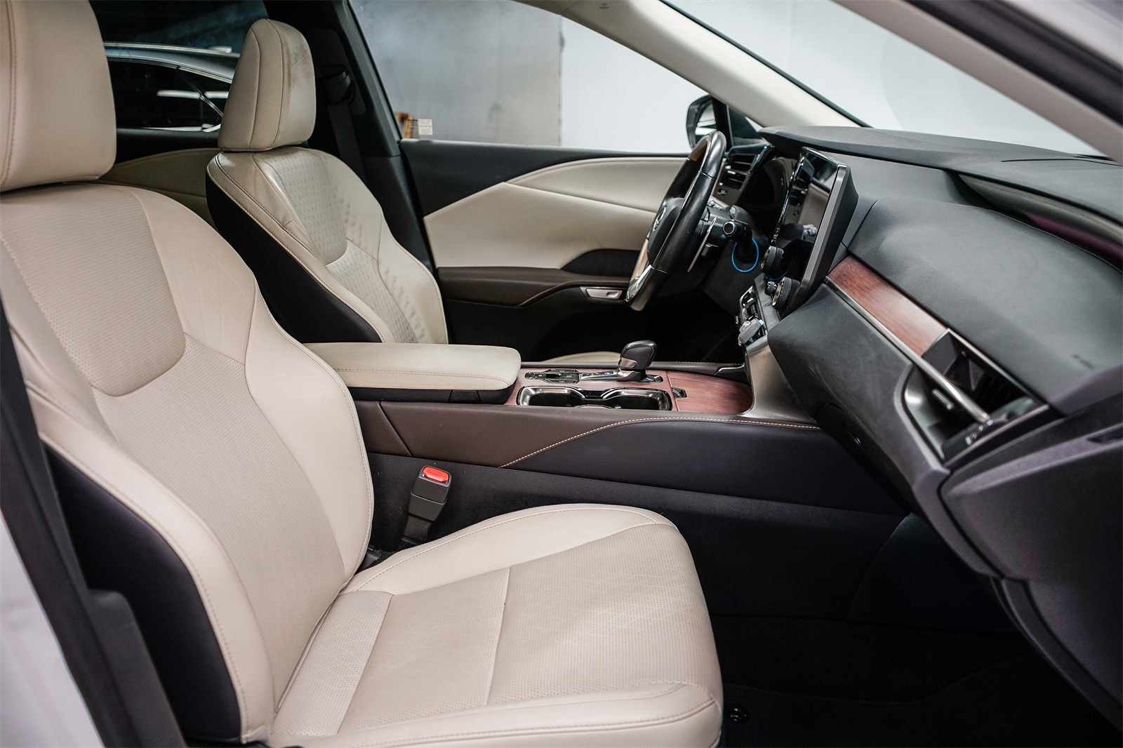Thumbnail: 2023 Lexus RX - 16