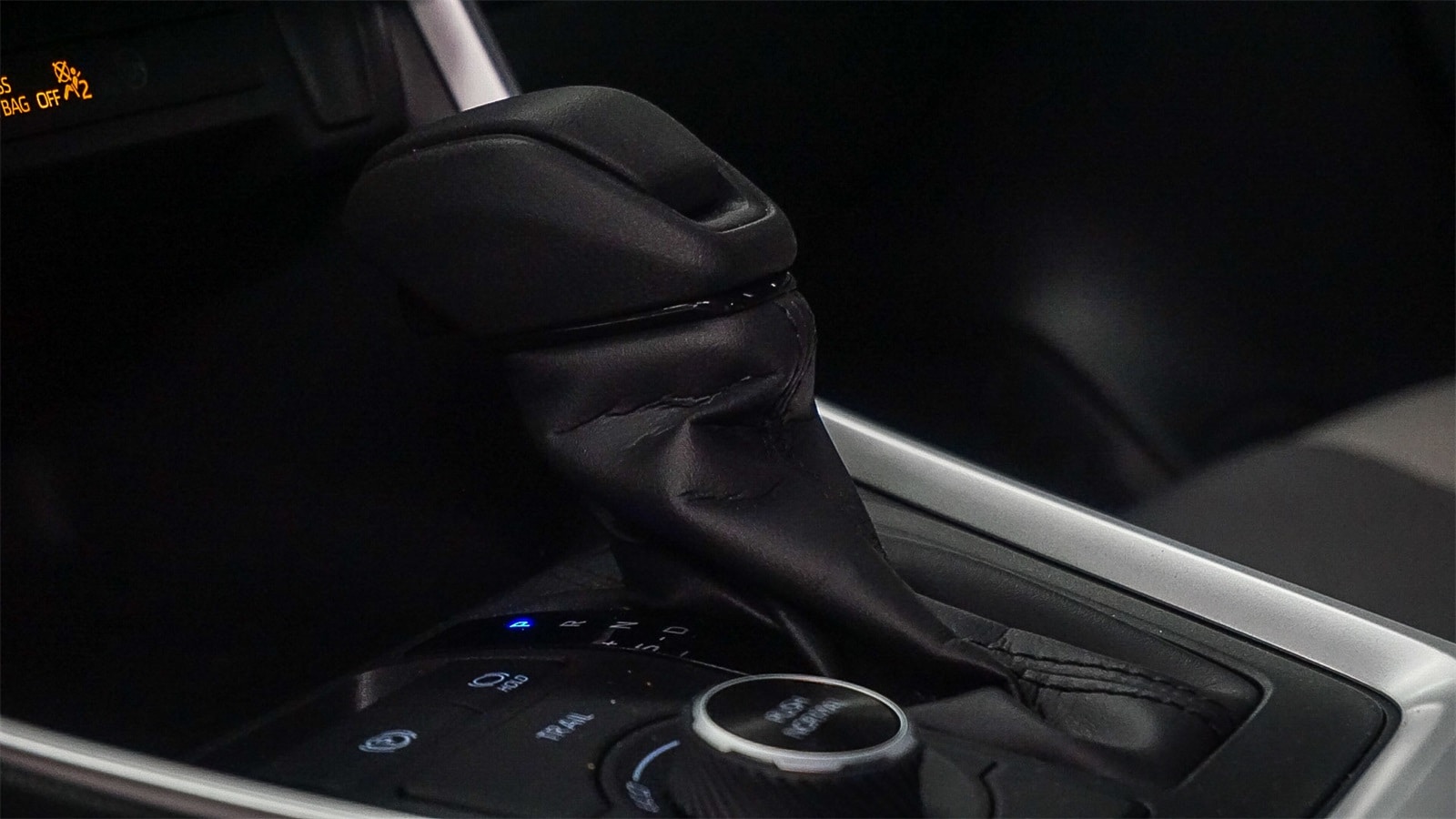 Thumbnail: 2025 Toyota RAV4 - 20