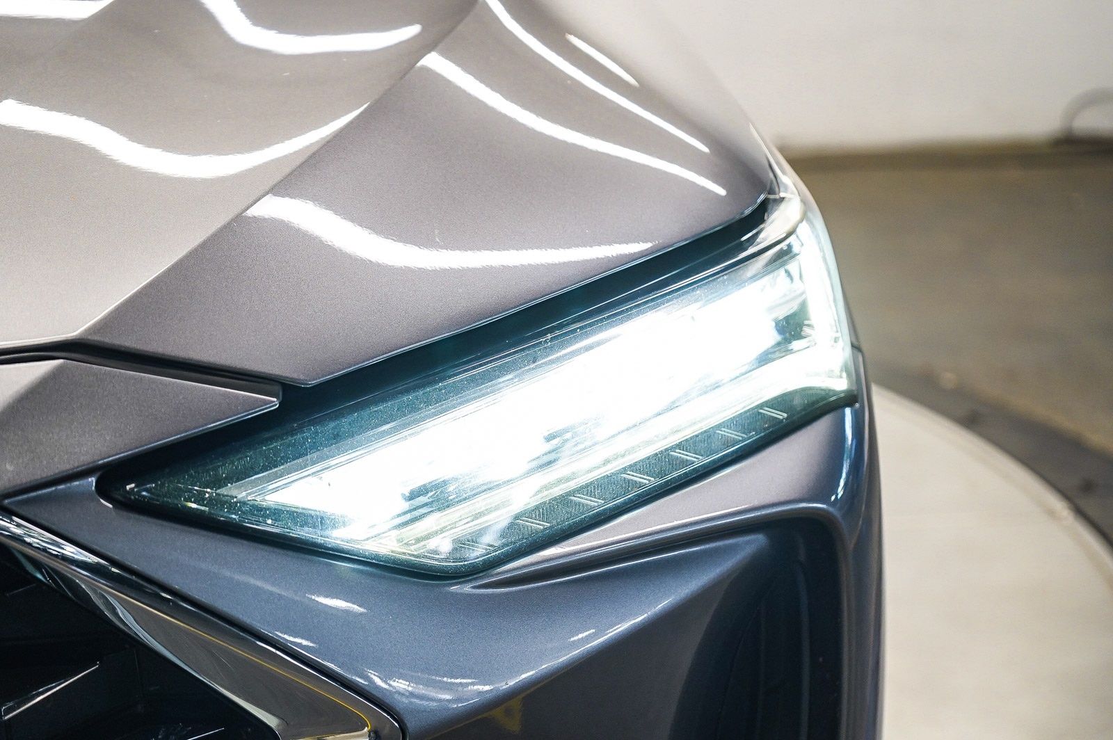Thumbnail: 2022 Acura MDX - 7
