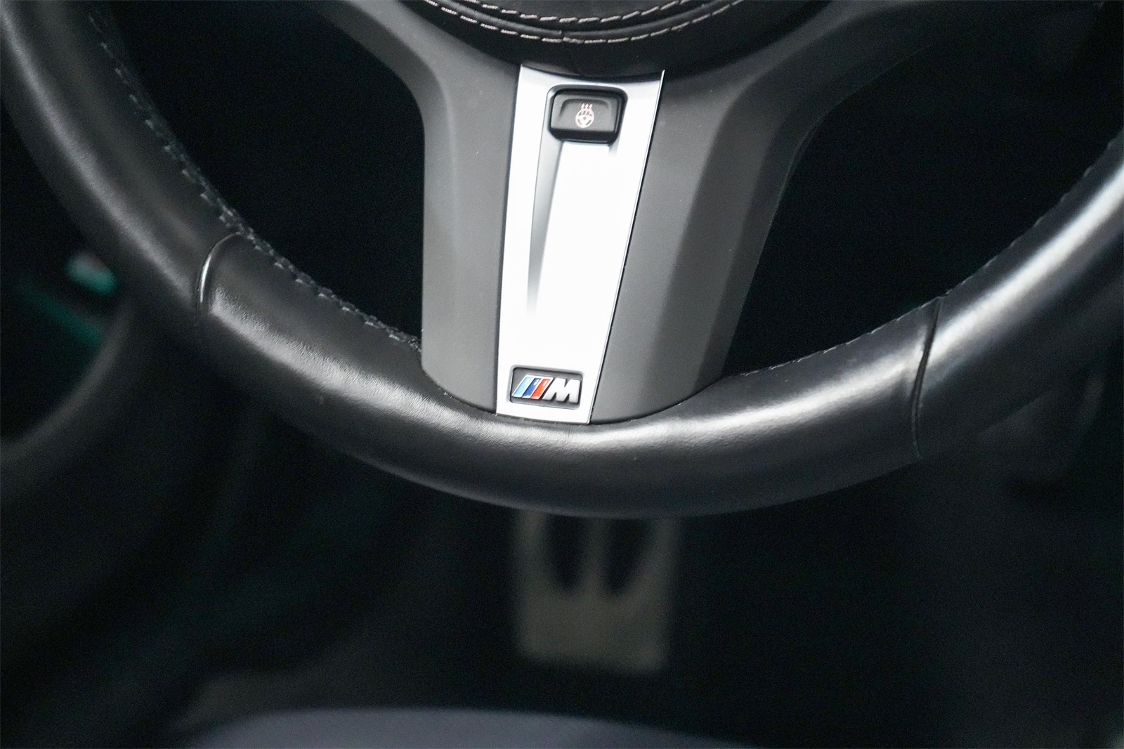 Thumbnail: 2025 BMW 8 Series - 22