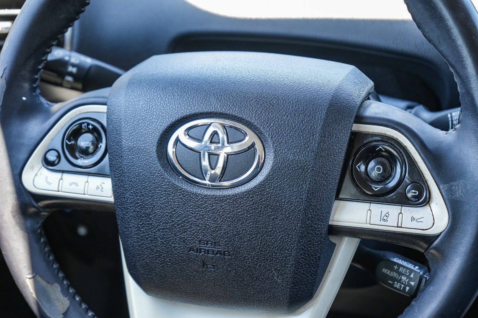 Thumbnail: 2017 Toyota Prius Prime - 21
