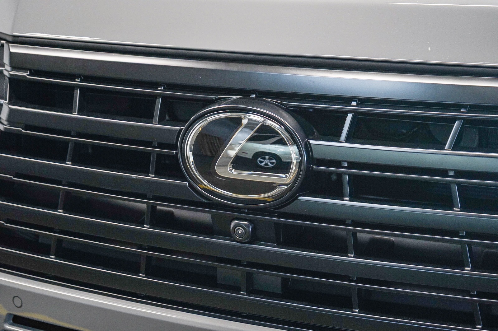 Thumbnail: 2025 Lexus GX - 8