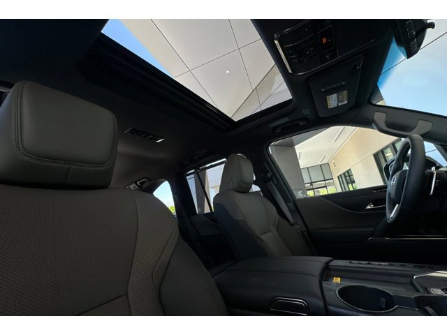 Thumbnail: 2025 Lexus LX - 23