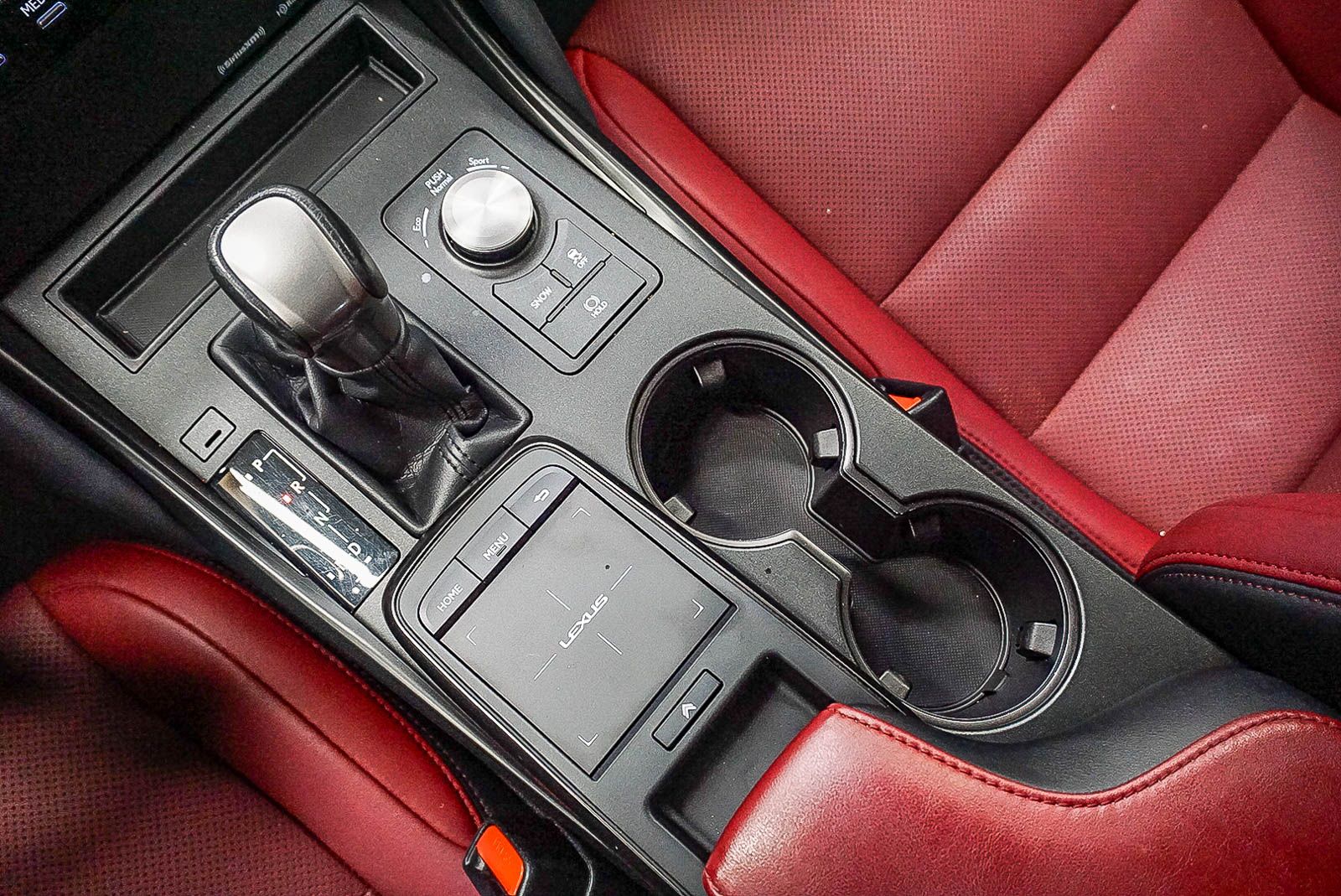 Thumbnail: 2022 Lexus IS - 22