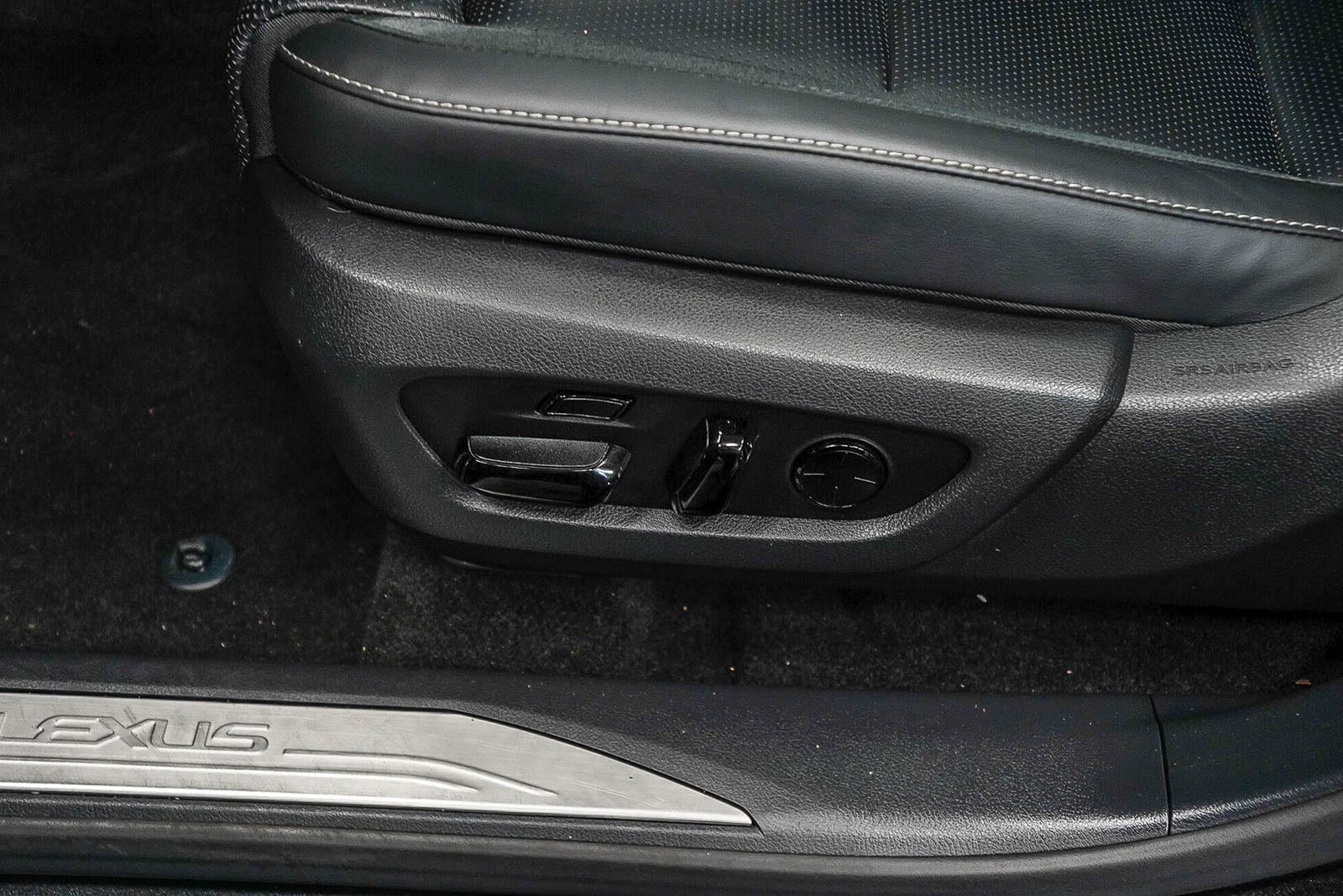 Thumbnail: 2024 Lexus RX - 22