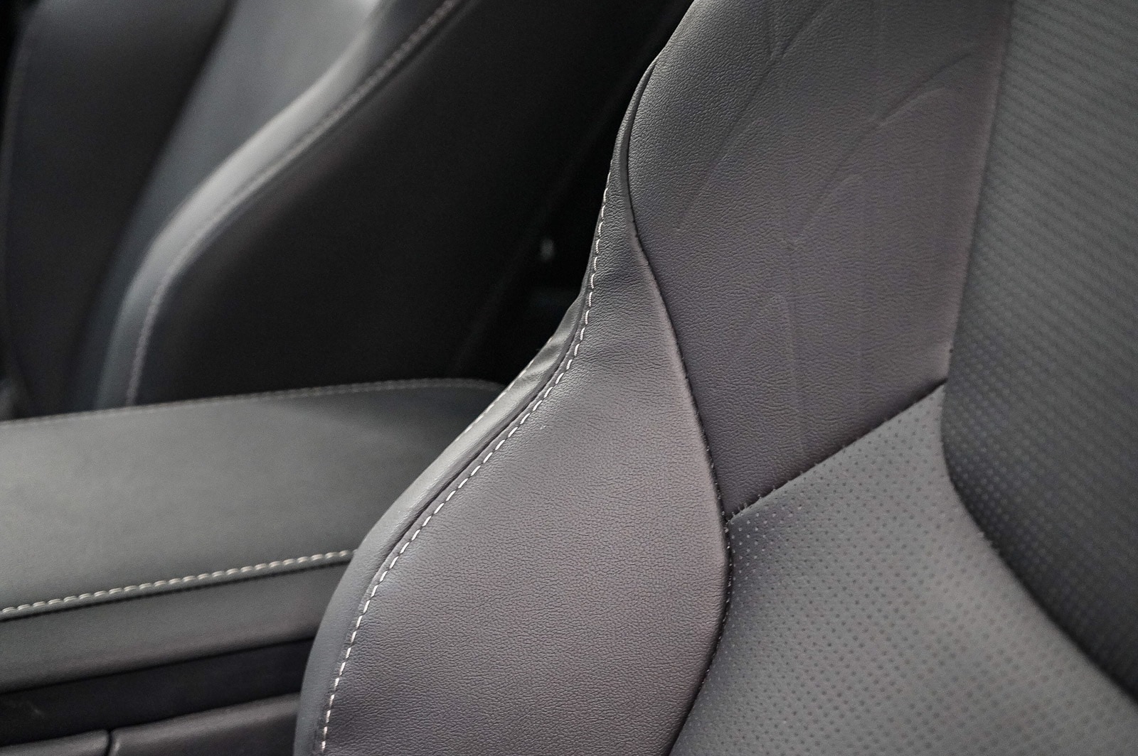 Thumbnail: 2023 Lexus RX - 20