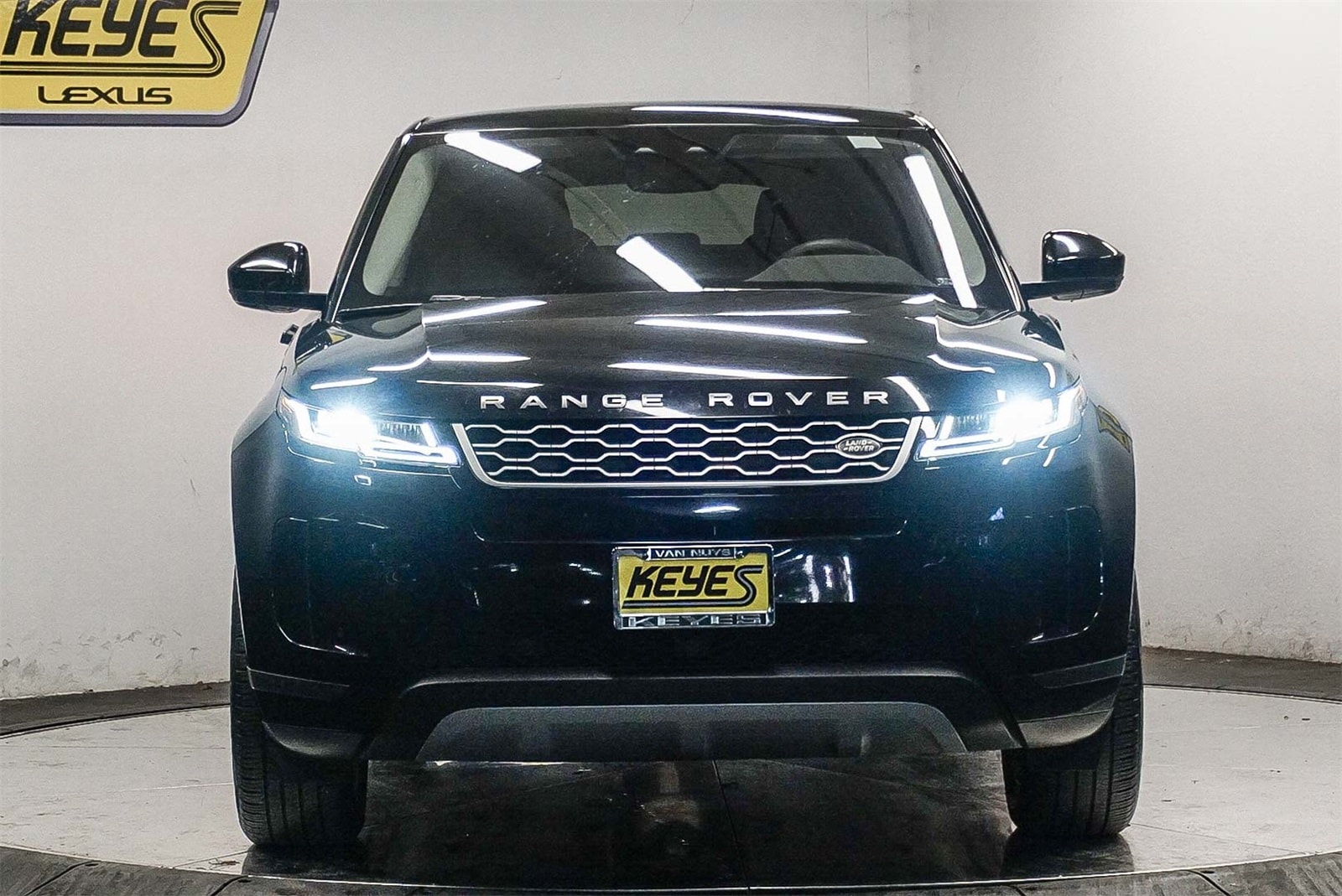 Thumbnail: 2020 Land Rover Range Rover Evoque - 6