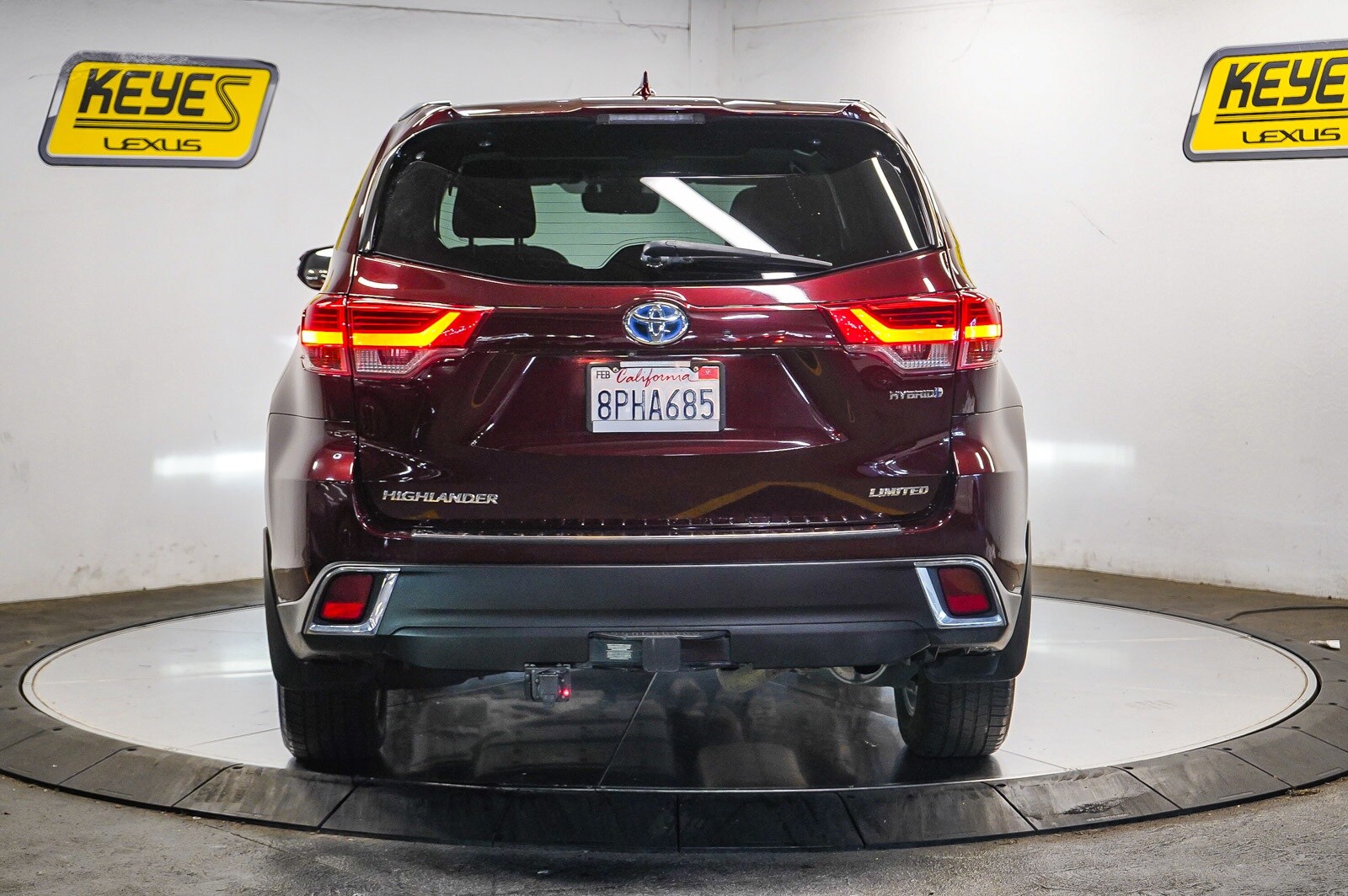 2019 Toyota Highlander Hybrid Limited Platinum photo 3