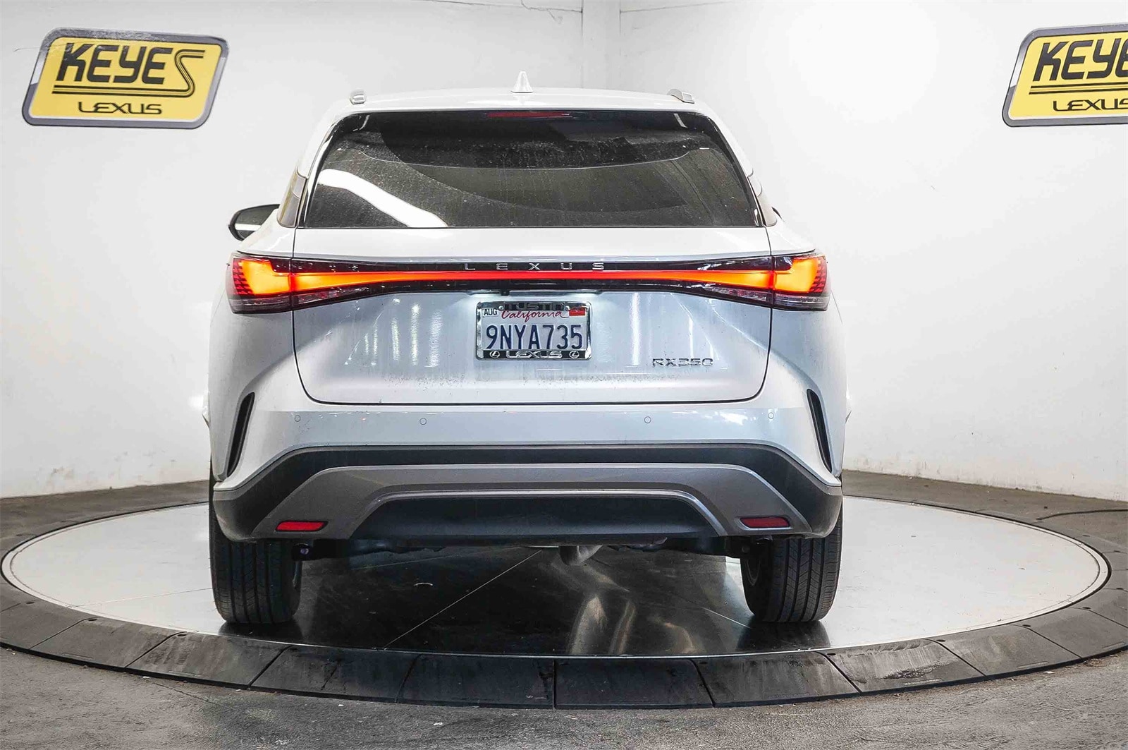 Thumbnail: 2024 Lexus RX - 3