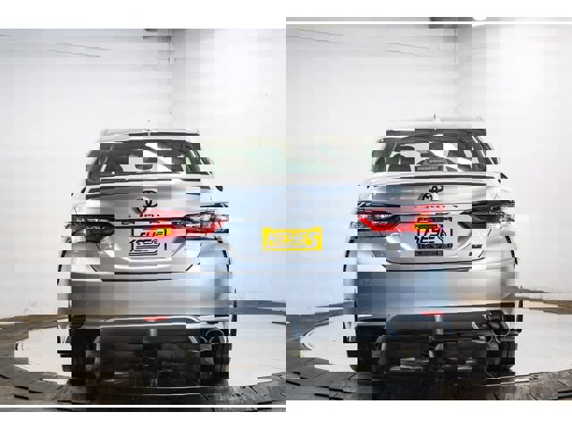 2024 Toyota Camry SE 3