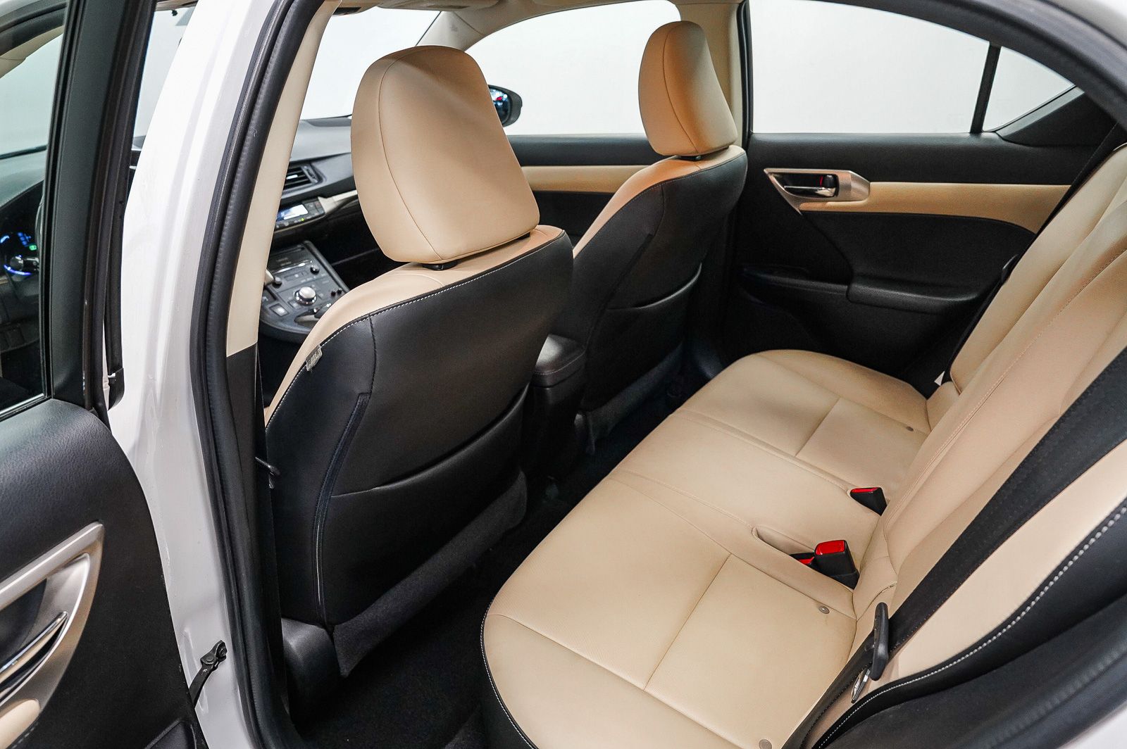 Thumbnail: 2016 Lexus CT - 18