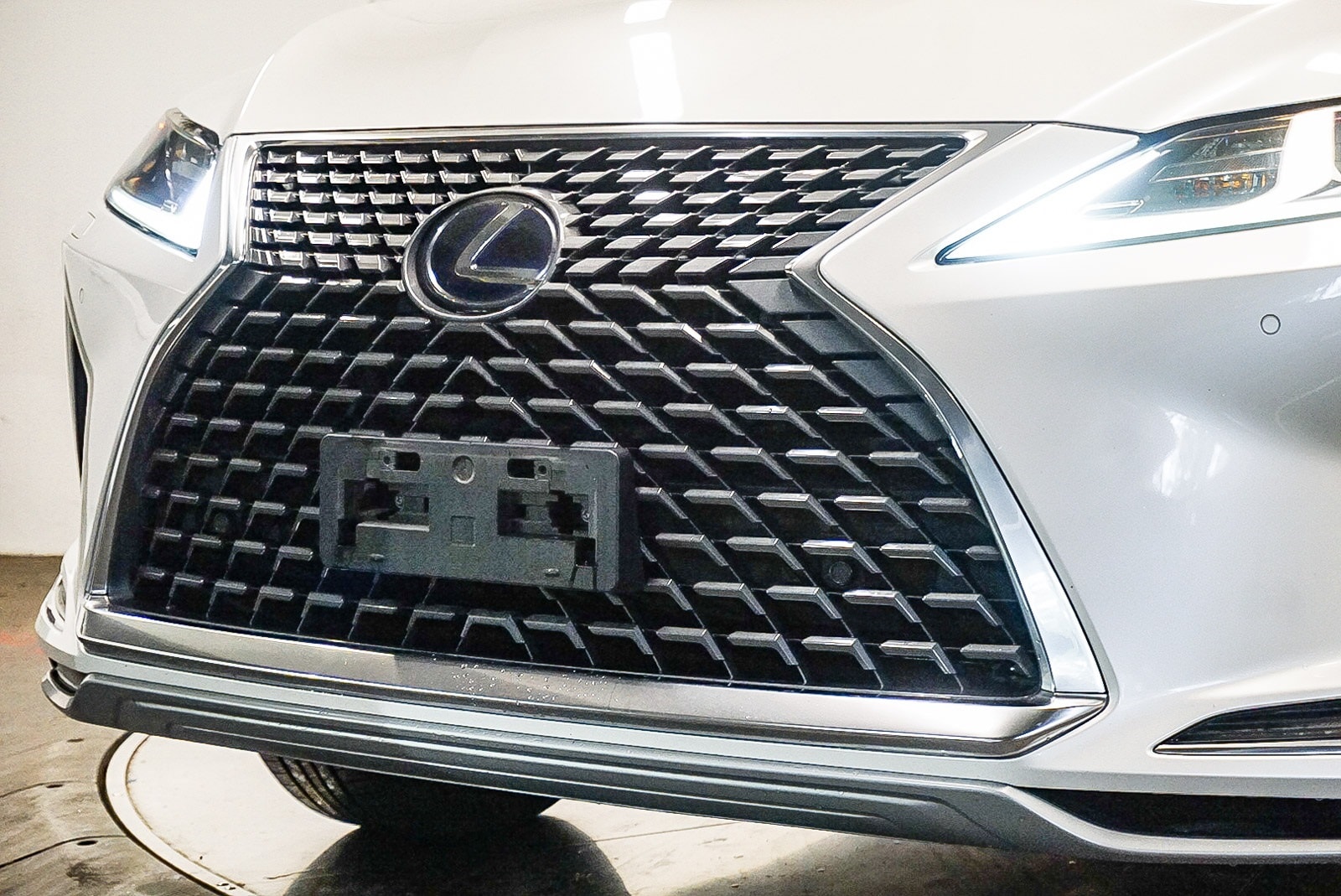 Thumbnail: 2021 Lexus RX - 8