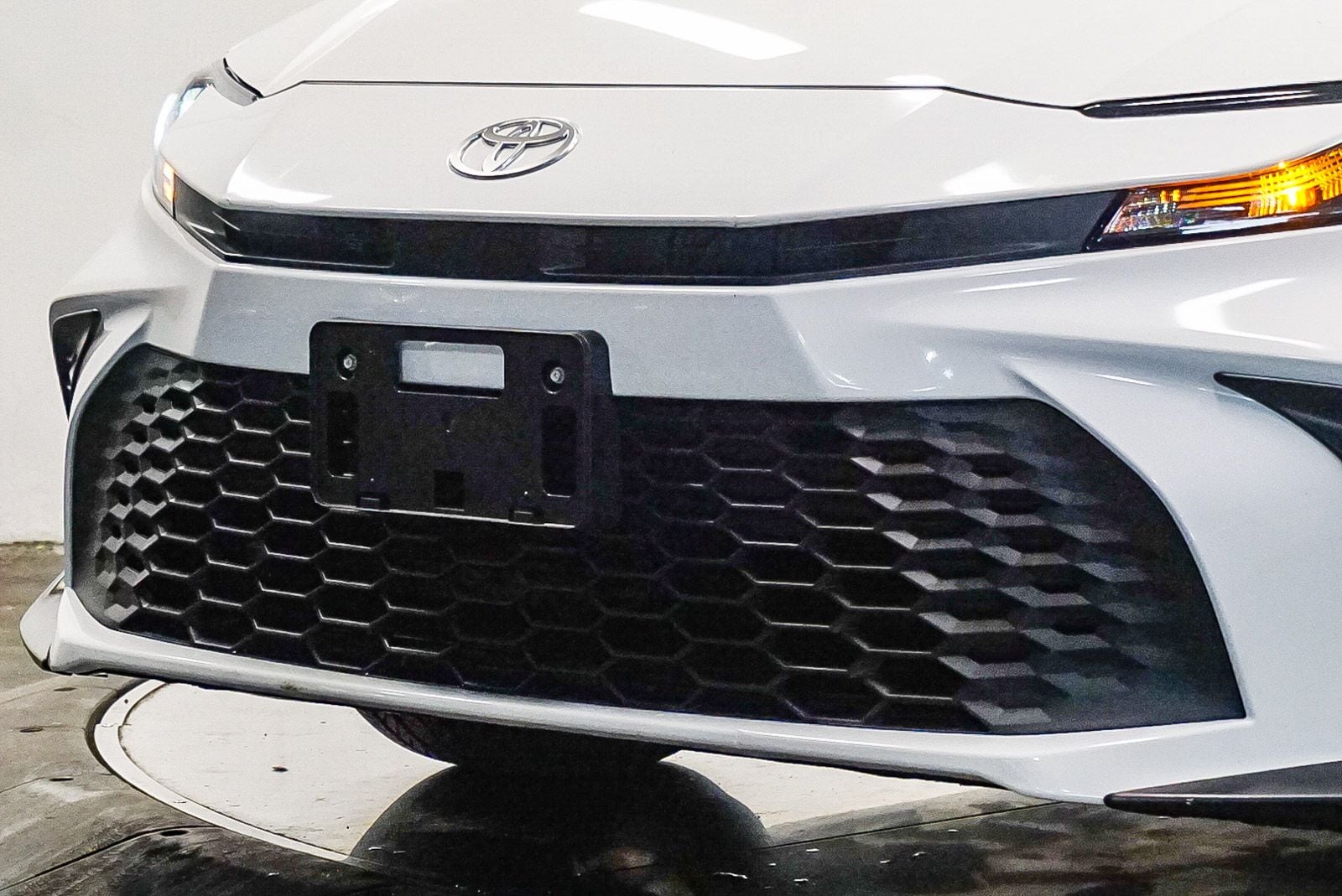 Thumbnail: 2025 Toyota Camry - 8