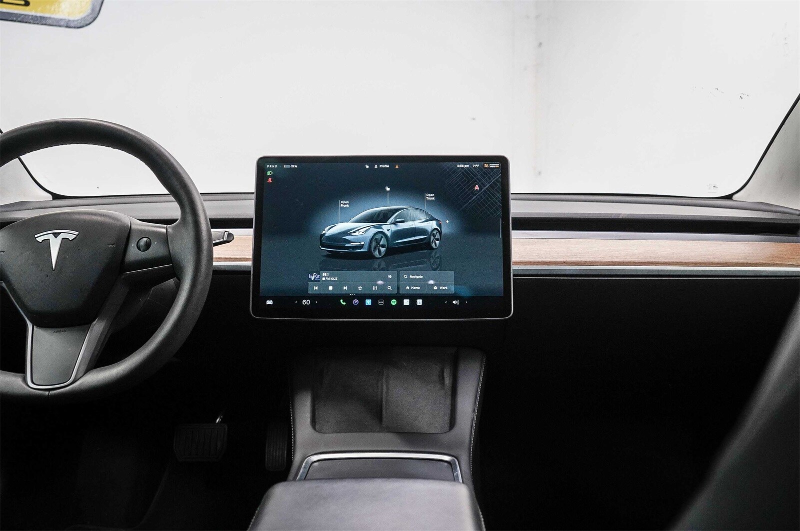 Thumbnail: 2023 Tesla Model 3 - 13