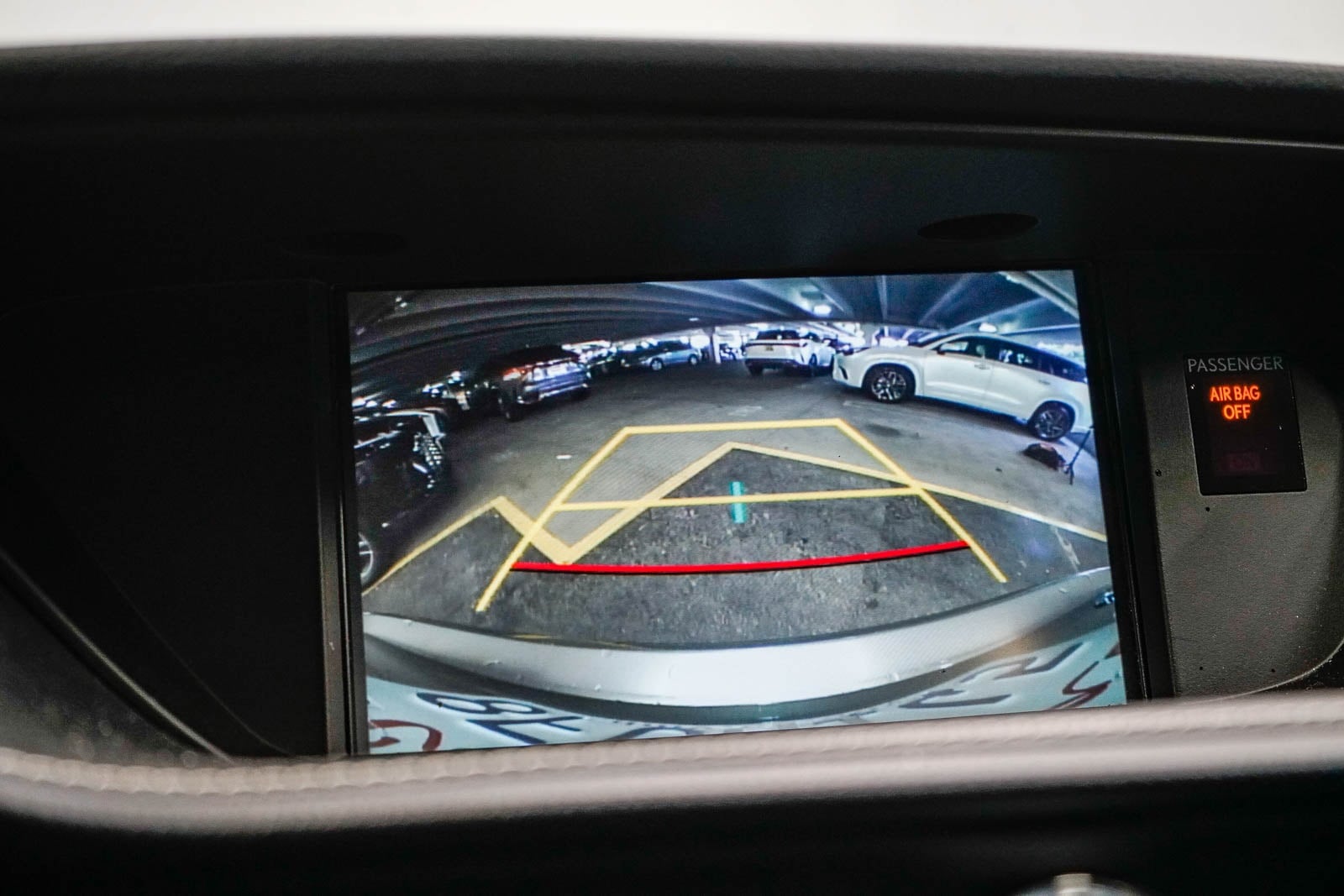 Thumbnail: 2018 Lexus ES - 22