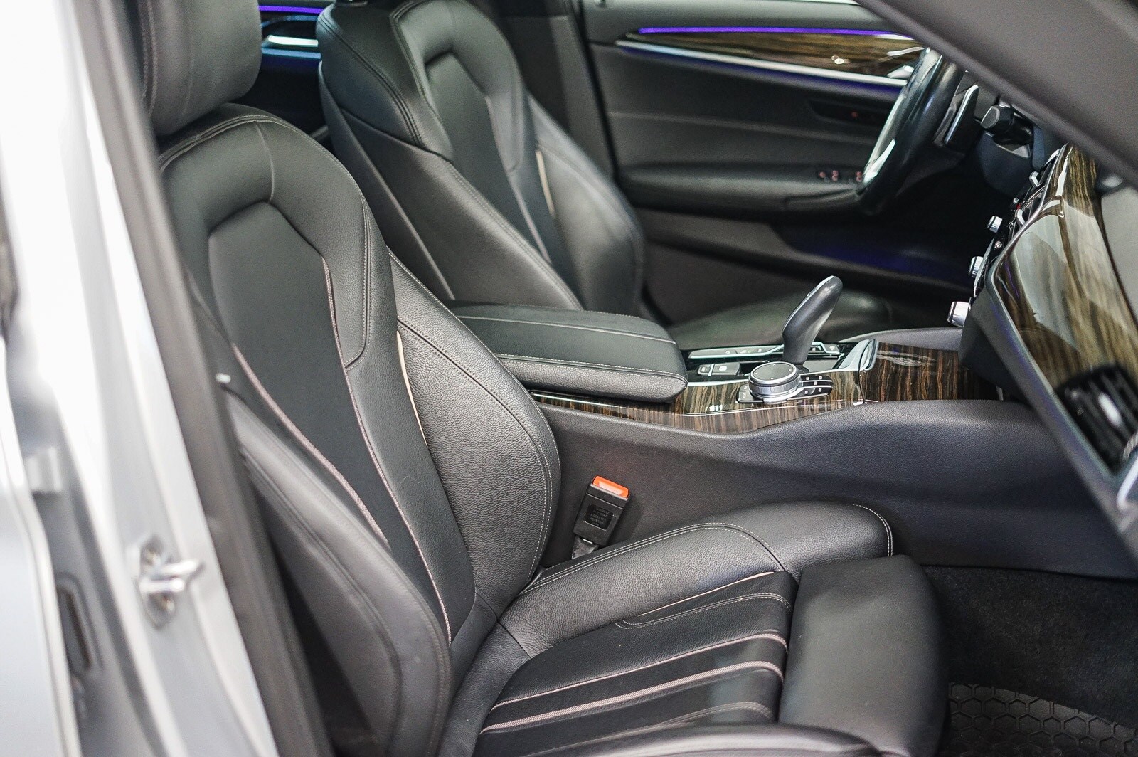 Thumbnail: 2019 BMW 5 Series - 16