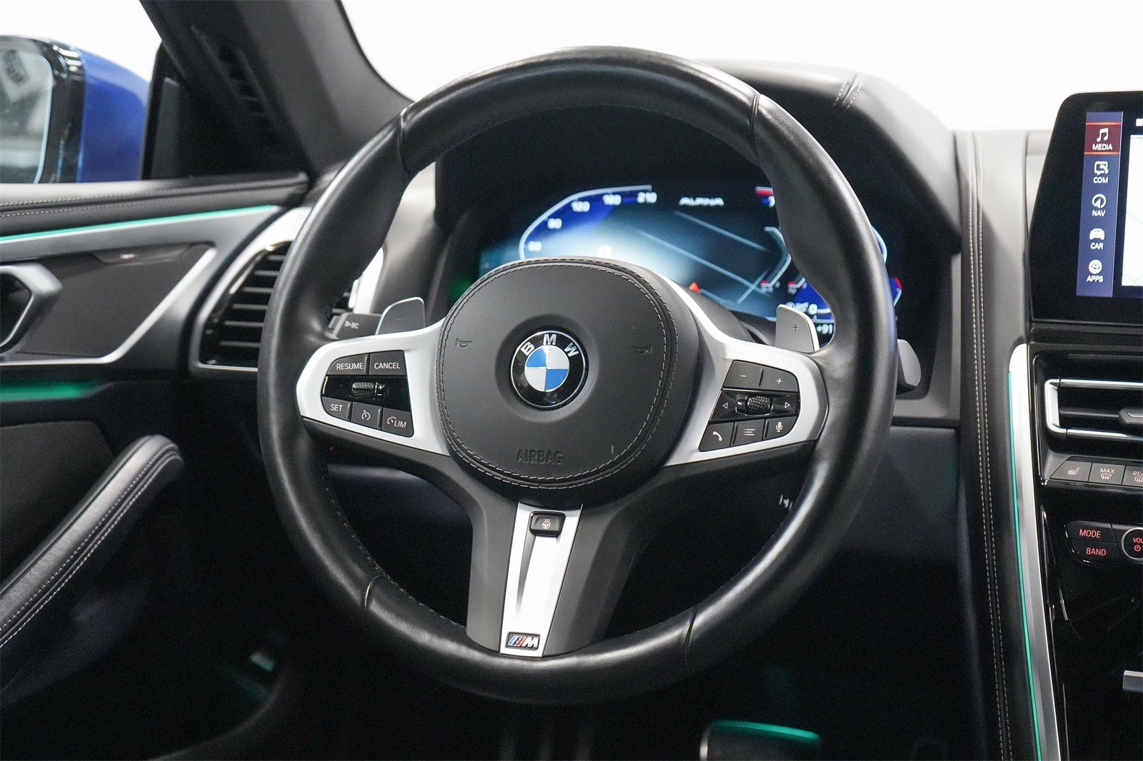 Thumbnail: 2025 BMW 8 Series - 18